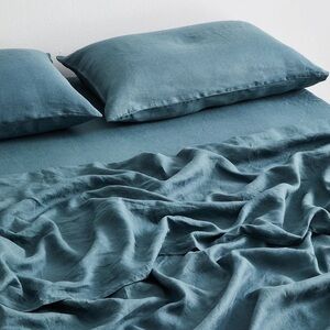 Bed Threads linen fitted sheet in Petrol (discontinued)